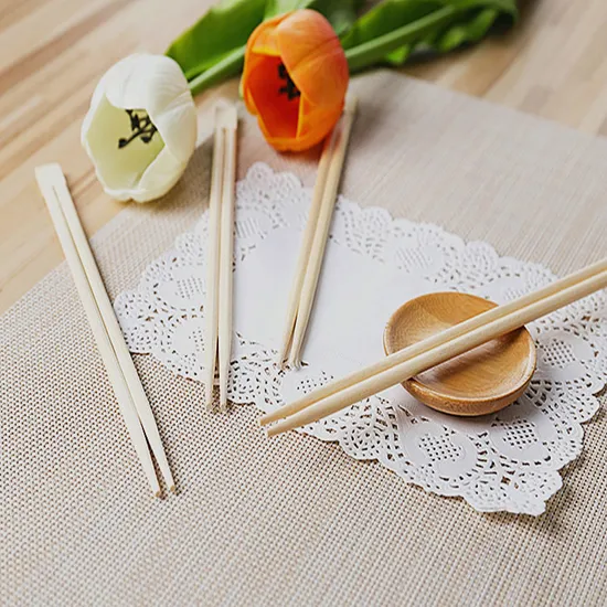 Baguettes en bambou jetables avec couvercle en papier d'impression couleur